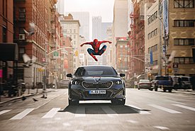 BMW: Οι iX3 και Σειρά 5 πρωταγωνιστούν στο νέο Spider-Man: Brand New Day (photos)
