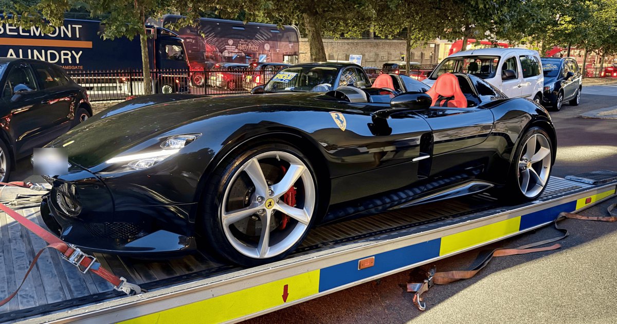 Η αστυνομία κατάσχεσε supercars αξίας 9,3 εκατ. ευρώ - Η Ferrari Monza SP2 που έγινε «περιπολικό» (video)
