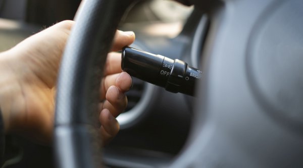 Το λάθος με το φλας που κοστίζει ακριβά - Τι πρόστιμο προβλέπει ο ΚΟΚ