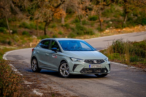 SEAT Ibiza: Τι εξοπλισμό αγοράζεις με τα 16.990€ της βασικής έκδοσης