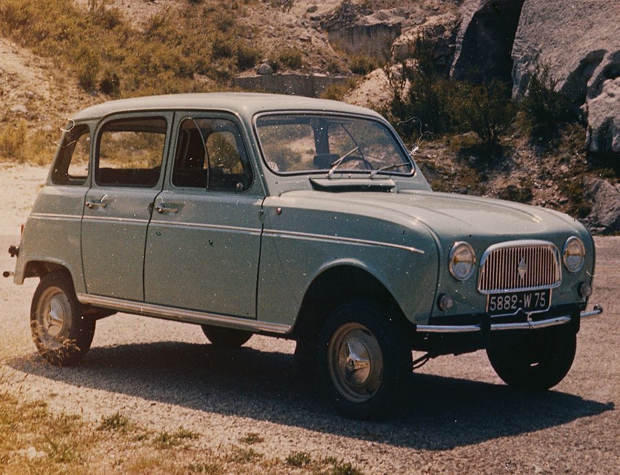 Renault 4: Το αυτοκίνητο που χώρεσε μια ολόκληρη εποχή