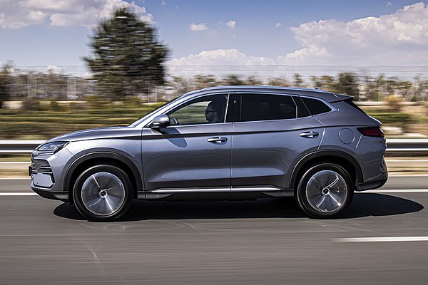 Αυτό το SUV πάει Καλαμάτα-Ορεστιάδα με ένα γέμισμα - Η τιμή του στην Ελλάδα