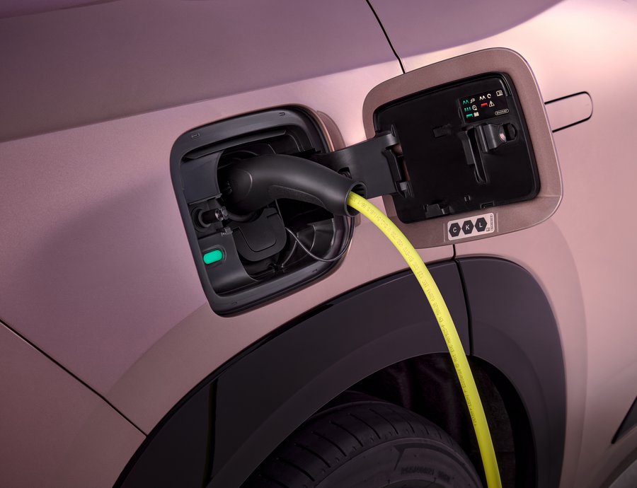 Αυτό είναι το ευρωπαϊκό SUV που έκανε σχεδόν 1.000 km με μία φόρτιση (photos-video)