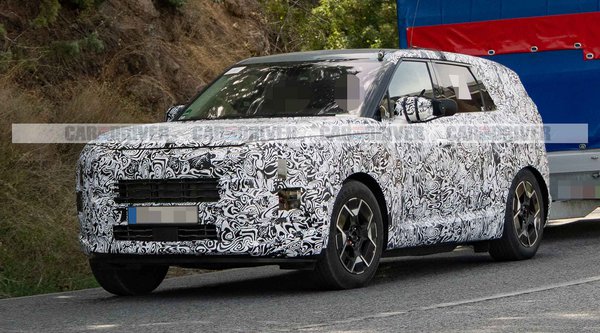 Νέο Kia Sportage: «Πετά» μέρος του καμουφλάζ και ετοιμάζεται για αποκάλυψη (photos)
