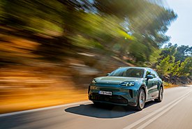 Δοκιμάζουμε τη νέα Porsche Cayenne Electric AWD 442 PS