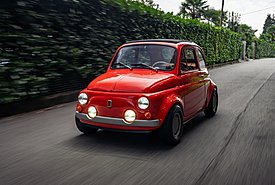 Ένα ξεχασμένο για 25 χρόνια Fiat 500 μεταμορφώθηκε σε... κόκκινο διαμάντι (photos)