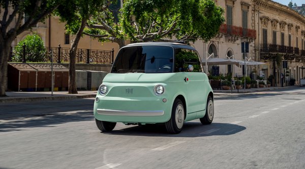 FIAT Topolino: Η έκδοση Dolcevita φέρνει τη μαλακή οροφή στην γκάμα του λιλιπούτειου EV (photos)