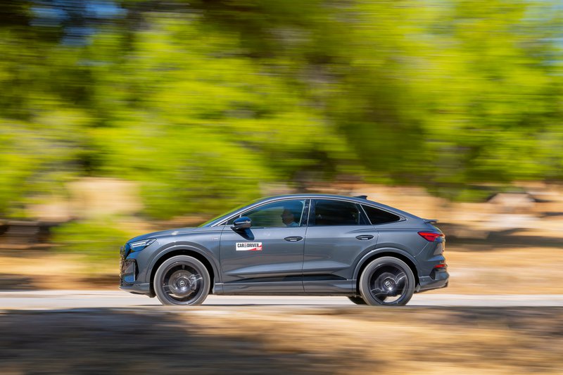 Η Sportback γραμμή προσθέτει χαρακτήρα χωρίς σημαντική παραχώρηση στην πρακτικότητα. Ο χώρος αποσκευών φτάνει μάλιστα τα 527 L.