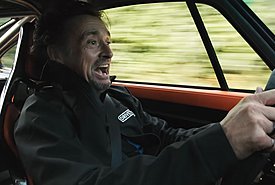 Ο Richard Hammond παρέδωσε μια Porsche του 1 εκατ. ευρώ στον... Jeremy Clarkson (video)