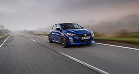 Αποστολή στη Σκωτία: Οδηγούμε το νέο Peugeot E-208 GTI (+video)