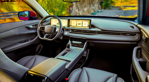 Κινεζικό B-SUV με τιμή 22.900€ καίει 5,9 L/100 km και «σπάει τα ταμεία»