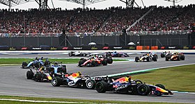 F1: Οι βαθμολογίες μετά τη νίκη Verstappen και την εγκατάλειψη Russell στη Sepang