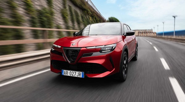 Alfa Romeo: Ανανέωση για την Junior - Με πλουσιότερο βασικό εξοπλισμό (photos)