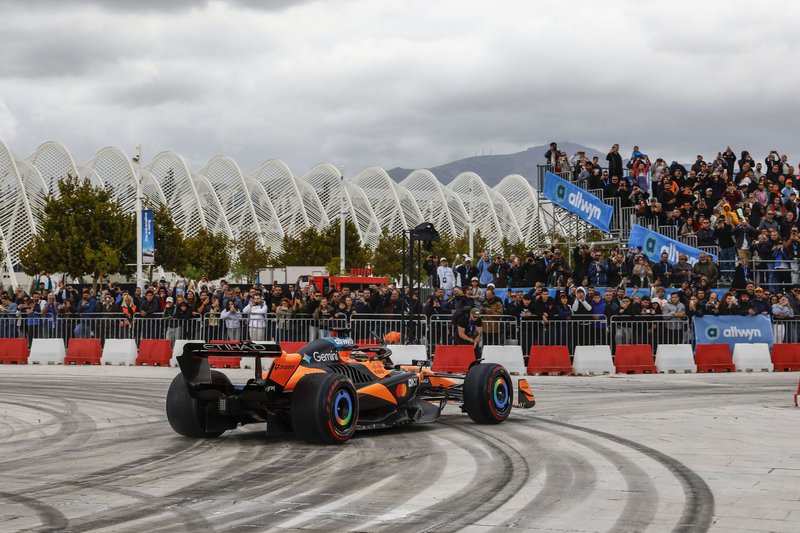 H McLaren MCL60