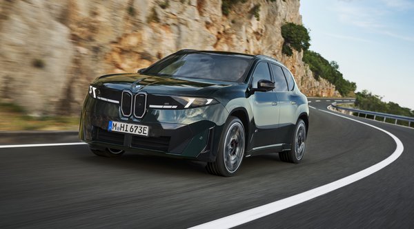Η BMW iX3 αποκτά 612 PS και αυτονομία 754 km - Όσα φέρνει η M60 xDrive (photos)