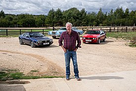 Ο Jeremy Clarkson βγάζει στο «σφυρί» τρία αυτοκίνητα που απέκτησε από το The Grand Tour (photos)