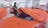 Πώς η Ferrari κατάφερε να κάνει μία εγκαταλελειμμένη F40 σαν καινούρια για χάρη του Lewis Hamilton (video)