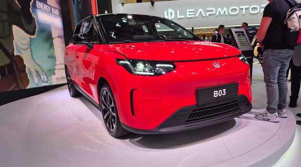 Leapmotor B03: Είδαμε από κοντά το νέο ηλεκτρικό hatchback που έρχεται στην Ευρώπη (video)