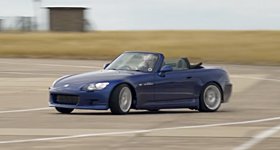 S2000 vs Integra vs Civic: Ποιο εμβληματικό μοντέλο της Honda είναι το καλύτερο; (video)