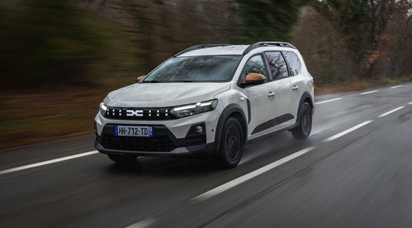 Dacia: Μαζί με το Sandero, αλλάζει και το Jogger - Ηλεκτρικό και προσιτό στη νέα γενιά