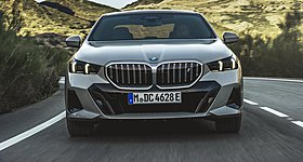 Πώς θα μοιάζει η BMW Σειρά 5 με τo «άγγιγμα» της Neue Klasse (photos)