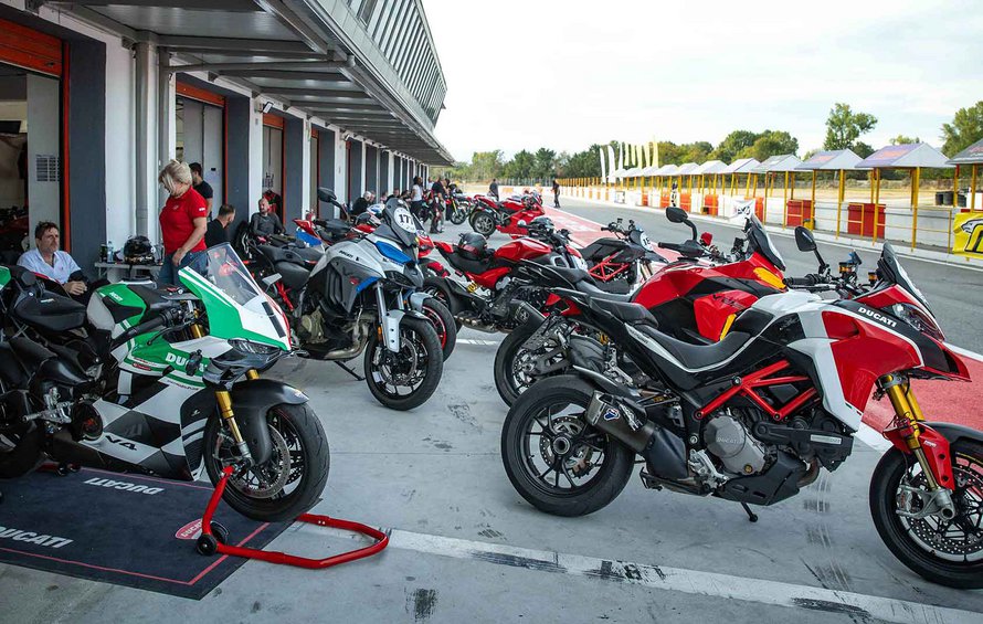 100 χρόνια Ducati: Τρεις ημέρες πάθους και οδηγικής δράσης στις Σέρρες (photos)