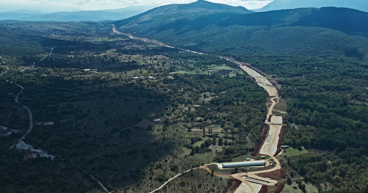 Προχωρά ο νέος δρόμος που θα συνδέει την Ελλάδα με την Αλβανία – Δείτε τα έργα από ψηλά (video)