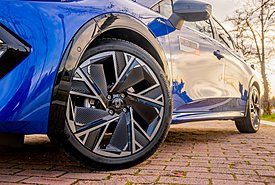 Έρχεται νέο αγωνιστικό Renault Clio - Δείτε την πρώτη εικόνα