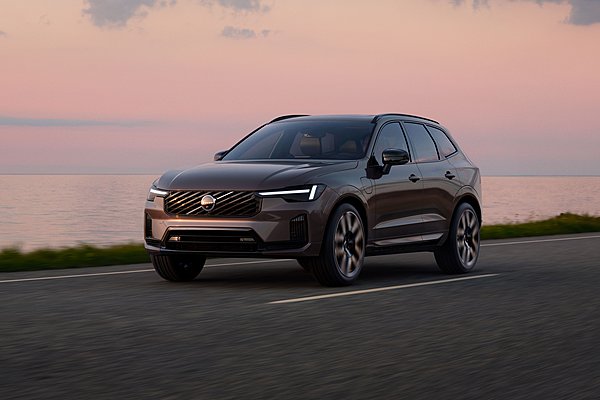 Volvo: Ανακοινώθηκαν οι τιμές του νέου XC60 στην Ελλάδα (εκδόσεις-εξοπλισμός)