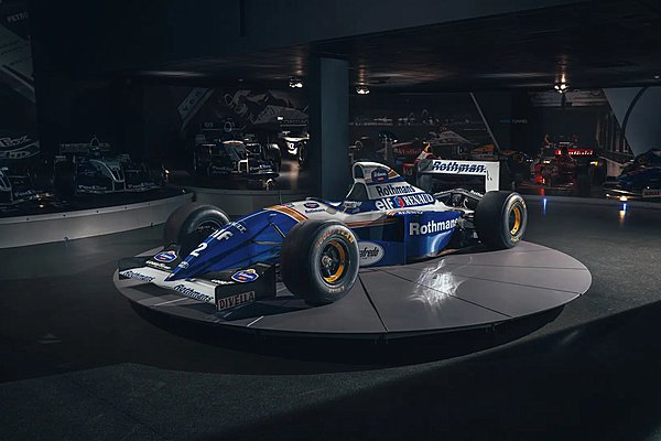 Ayrton Senna: Πωλείται ένα από τα τελευταία μονοθέσια που οδήγησε ο Βραζιλιάνος (photos)