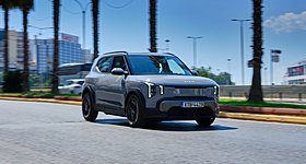 Test Drive: Δοκιμάζουμε το ευχάριστο, ευέλικτο και πρακτικό Kia EV2